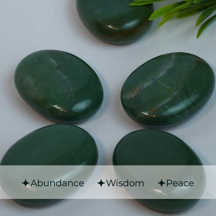 💚 Green Jade Palm Stone