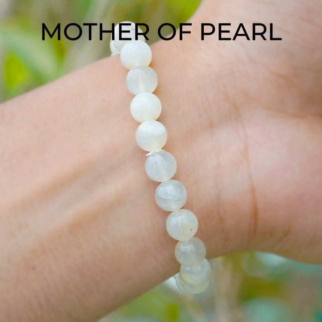 Mother of Pearl Beads Bracelet – Elegance, Emotional Harmony & Feminine Energy