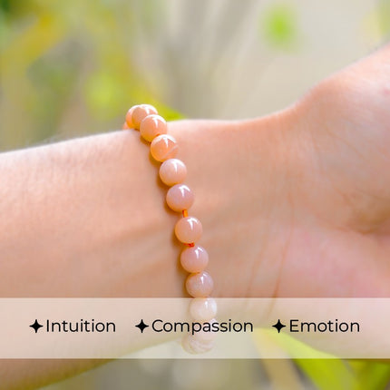 🌙 Peach Moonstone Round Beads Bracelet – Feminine Energy, Emotional Balance & Intuition
