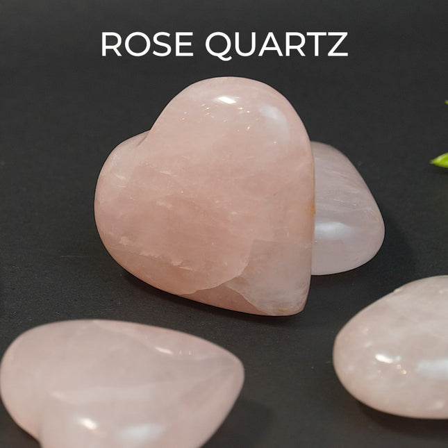 🌸 Rose Quartz – Big Heart Stone