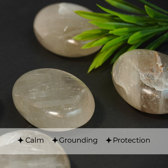 🖤 Smoky Quartz Palm Stone – Grounding • Protection • Emotional Clarity
