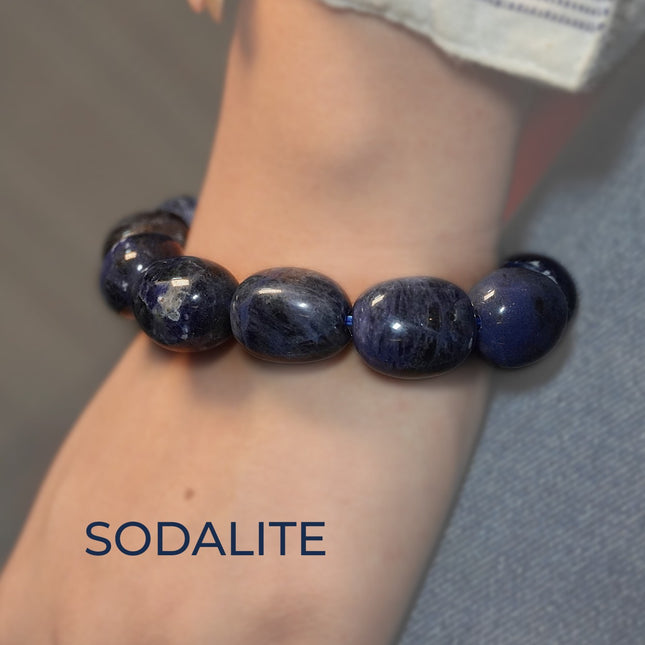 Sodalite Tumble Bracelet – Tap Into Truth, Calm, and Cosmic Clarity